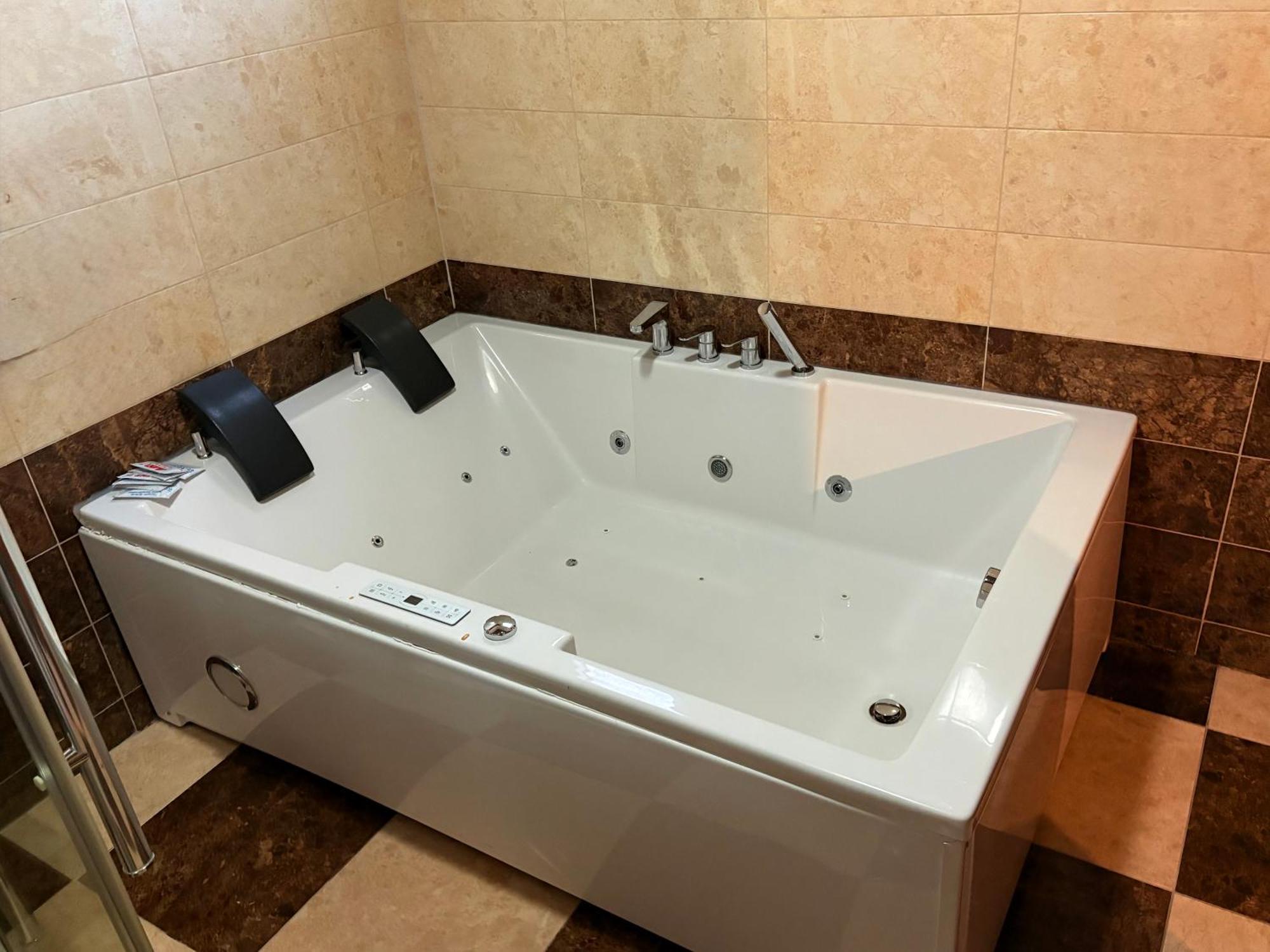 Hotel Europa 92 Ferizaj Buitenkant foto
